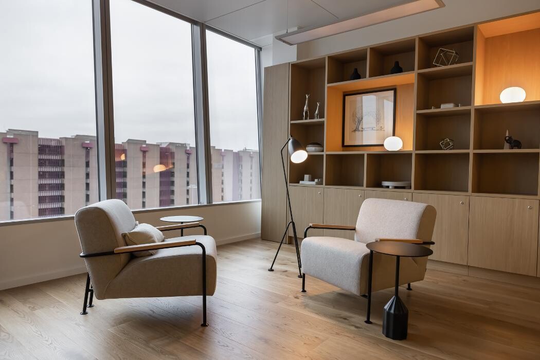 Bilder Regus The Squaire Business & Conference centre