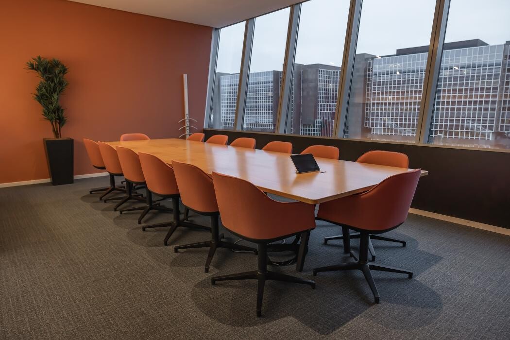 Bilder Regus The Squaire Business & Conference centre