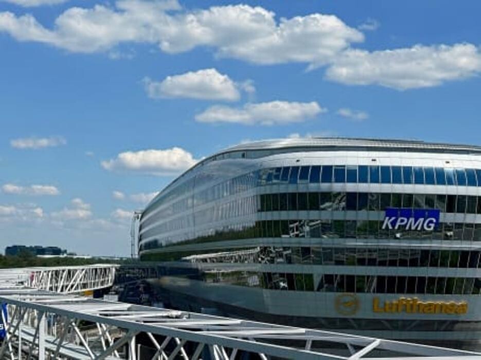 Bilder Regus The Squaire Business & Conference centre