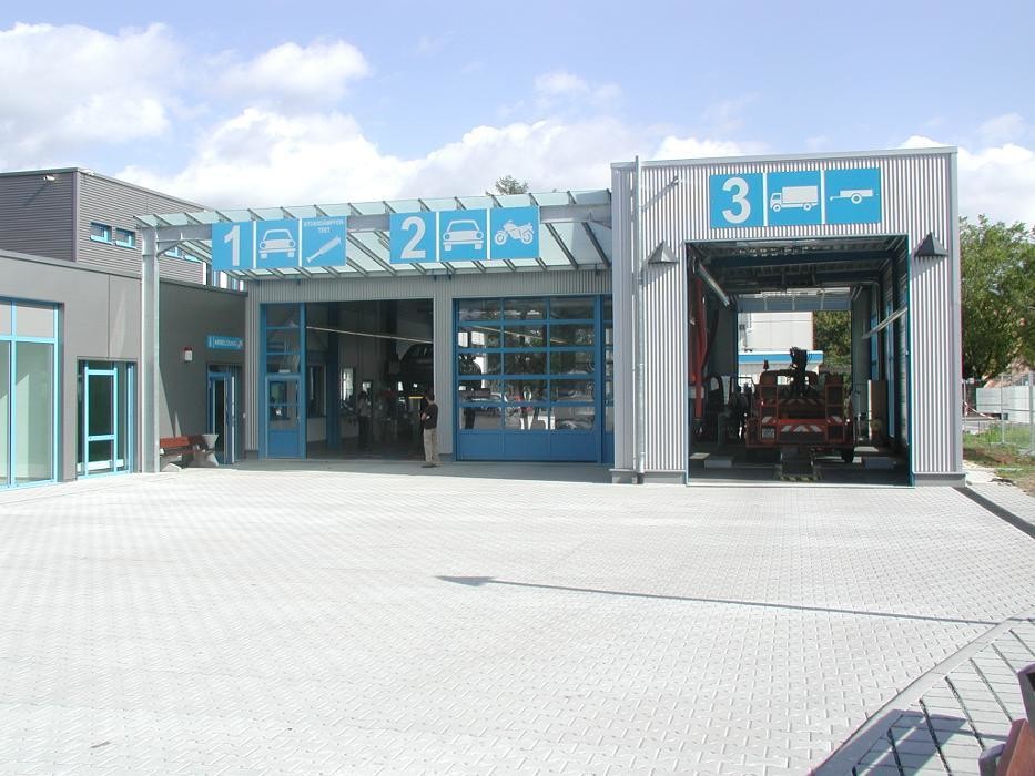Bilder TÜV Service-Center Darmstadt