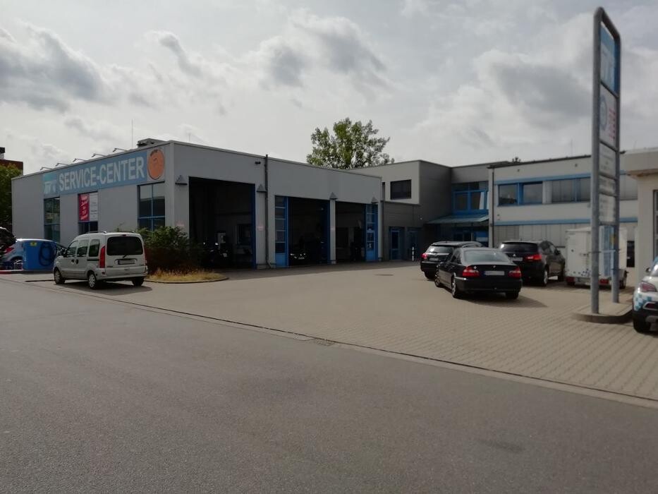 Bilder TÜV Service-Center Darmstadt