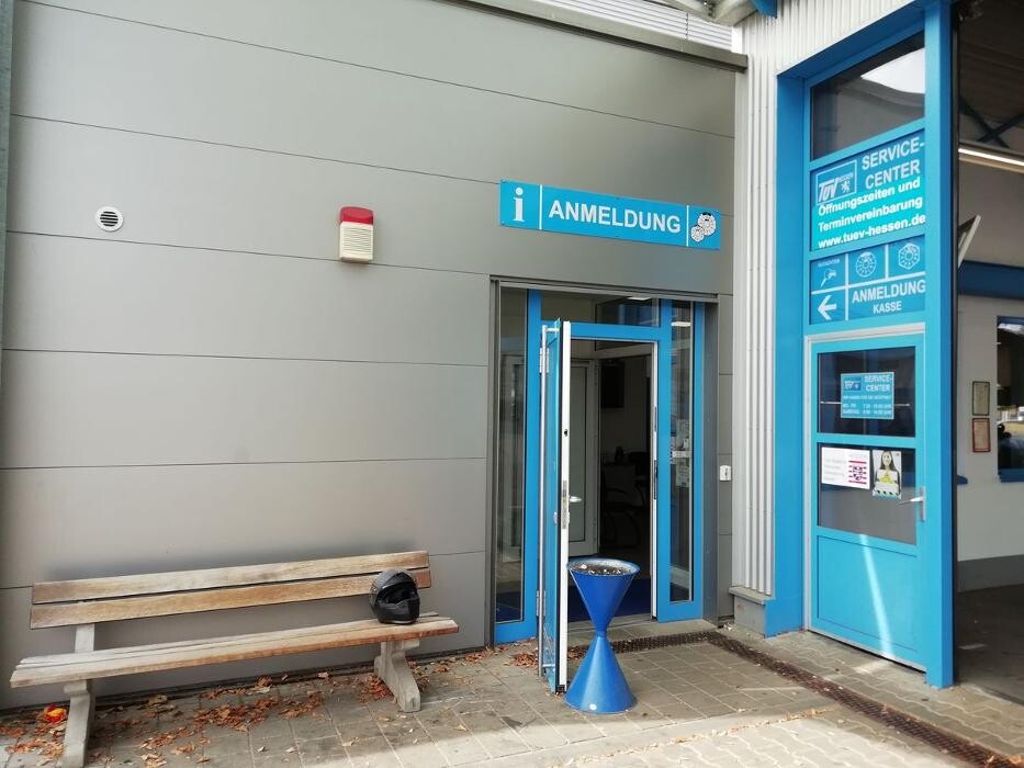 Bilder TÜV Service-Center Darmstadt