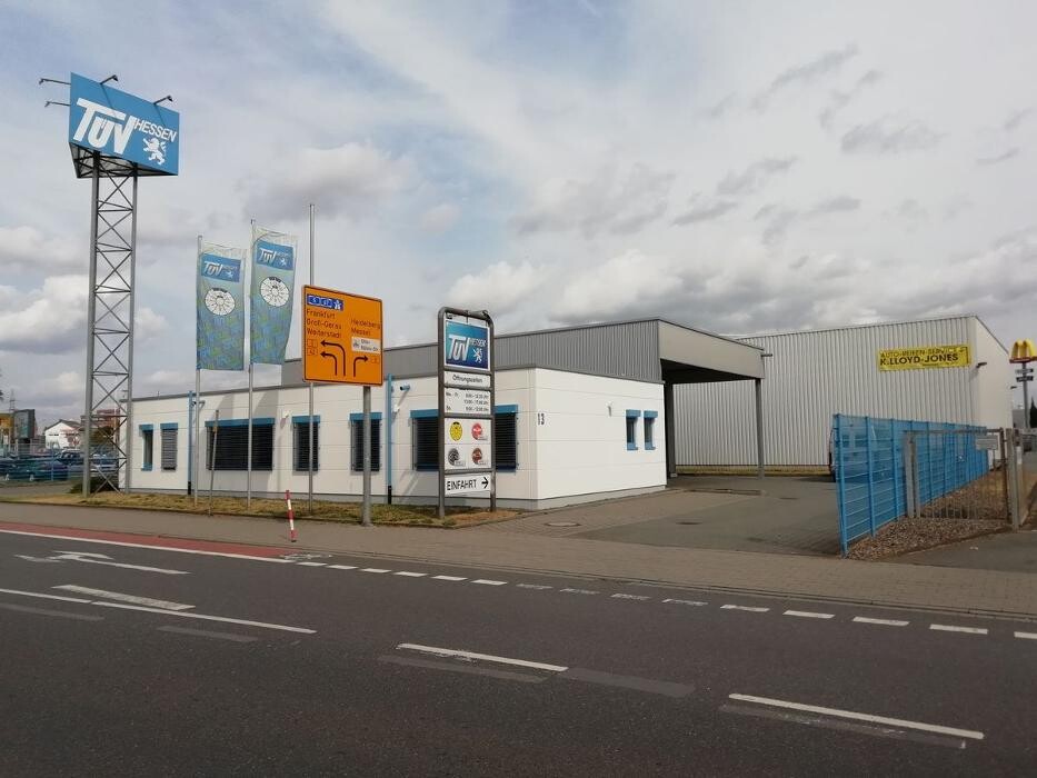 Bilder TÜV Service-Center Darmstadt-Nord