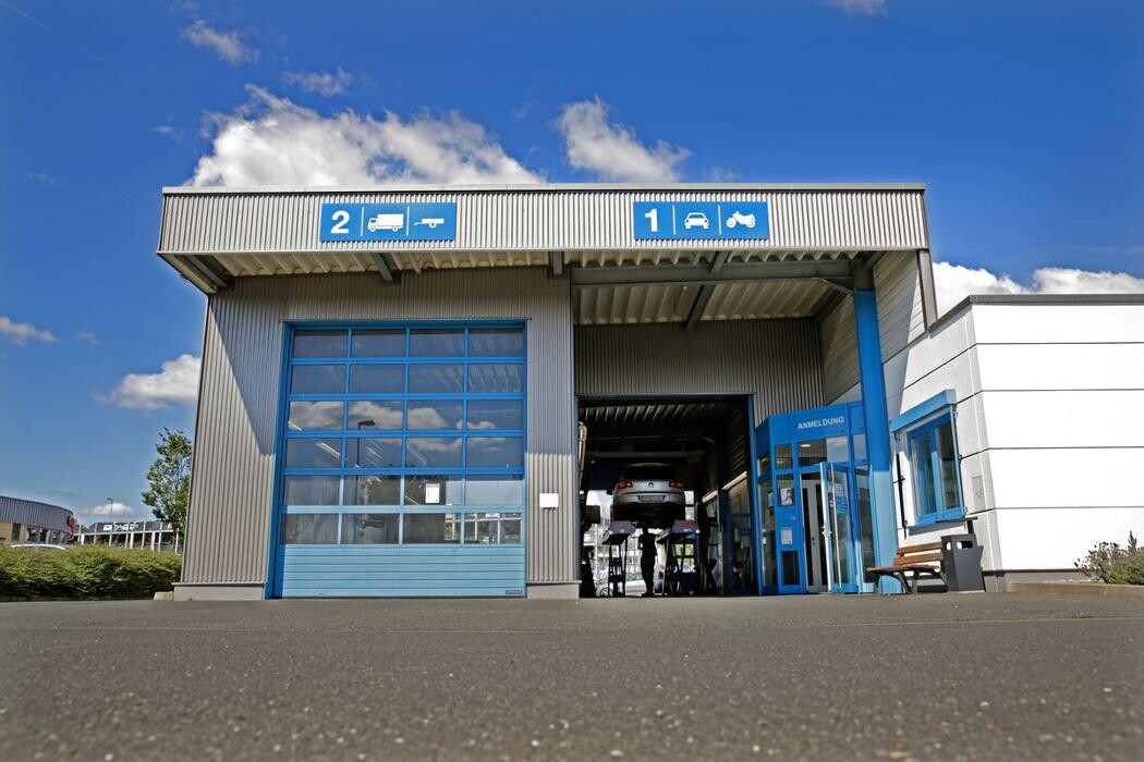 Bilder TÜV Service-Center Dietzenbach
