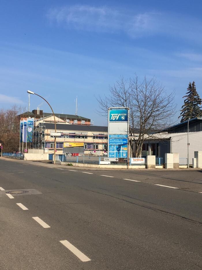 Bilder TÜV Service-Center Heppenheim