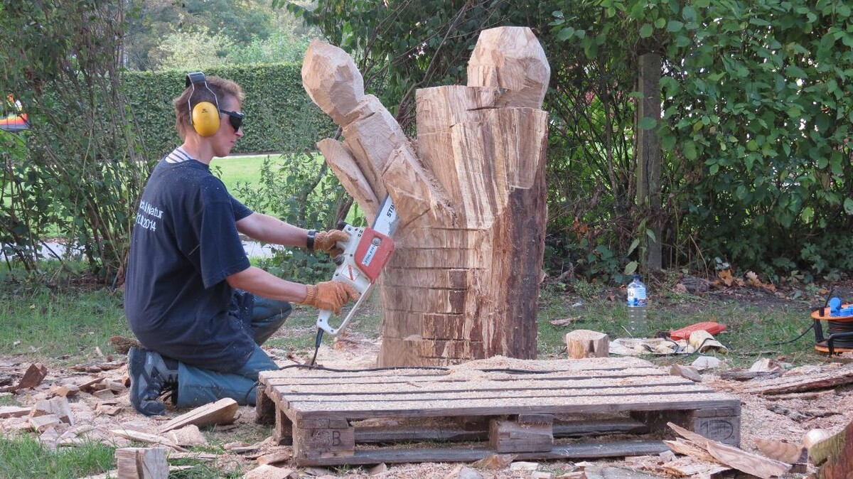 Bilder Holzbildhauerin Margit Schramm
