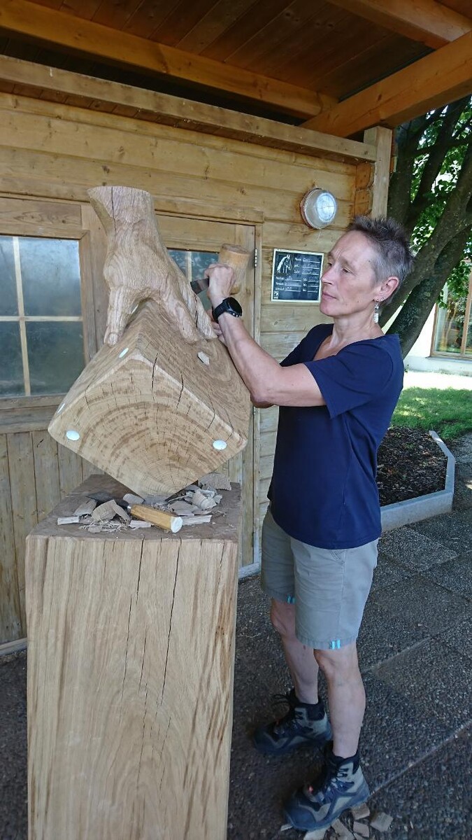 Bilder Holzbildhauerin Margit Schramm