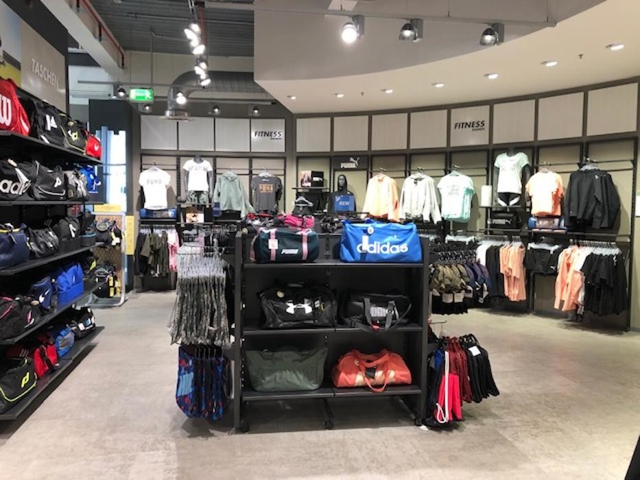 Bilder INTERSPORT Voswinkel Main-Taunus Zentrum