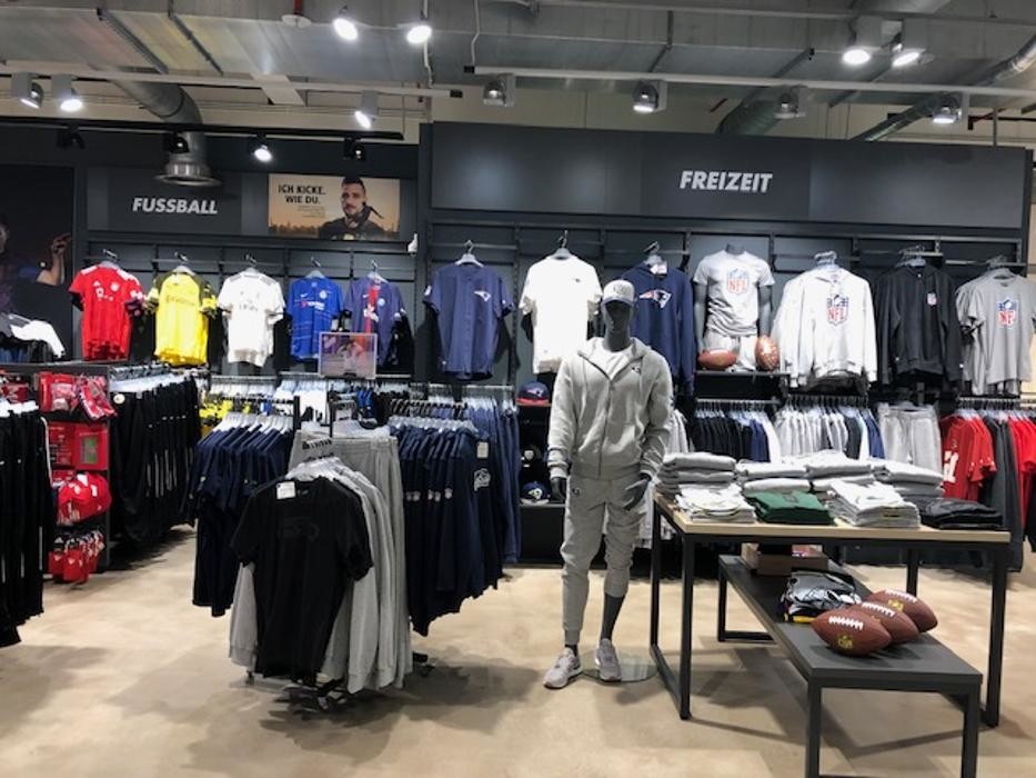 Bilder INTERSPORT Voswinkel Main-Taunus Zentrum