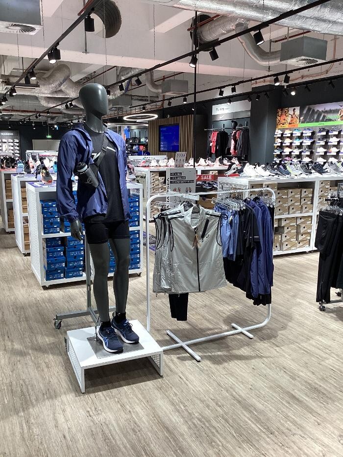 Bilder INTERSPORT Voswinkel City Galerie