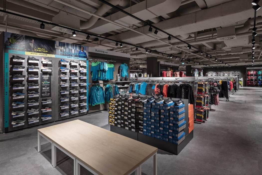 Bilder INTERSPORT Voswinkel MERCADO