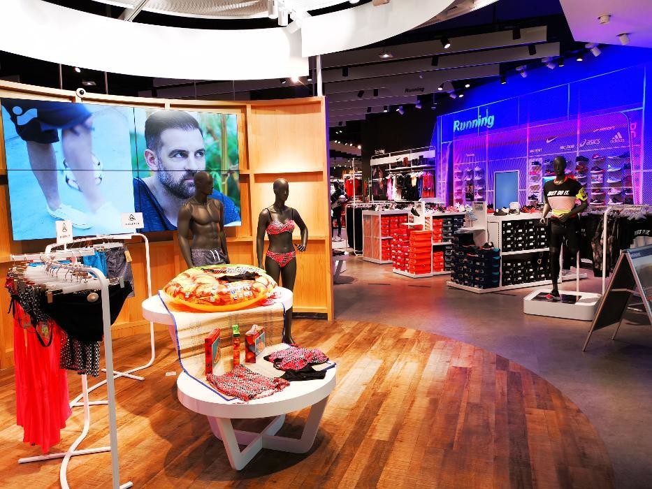 Bilder INTERSPORT Voswinkel ALEXA