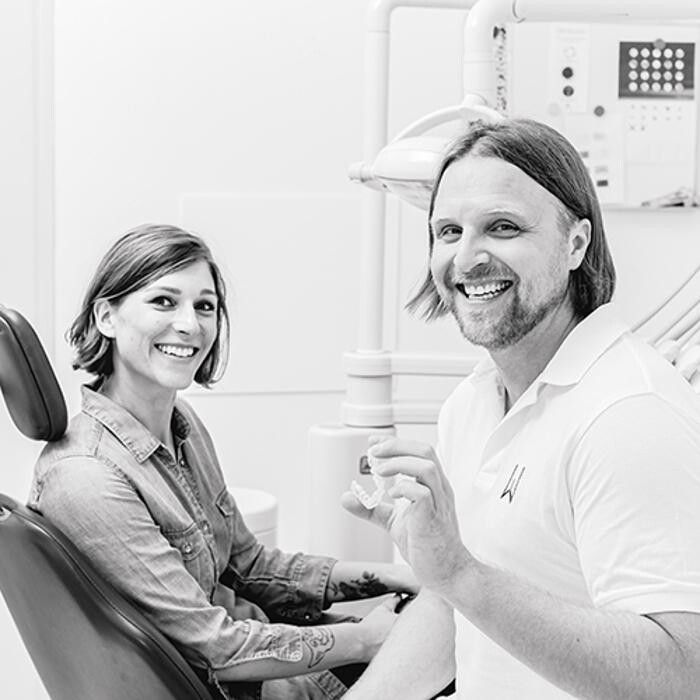 Bilder Zahnarzt Dachau - Dr. Konrad Wackerl und Dr. Christian Wackerl