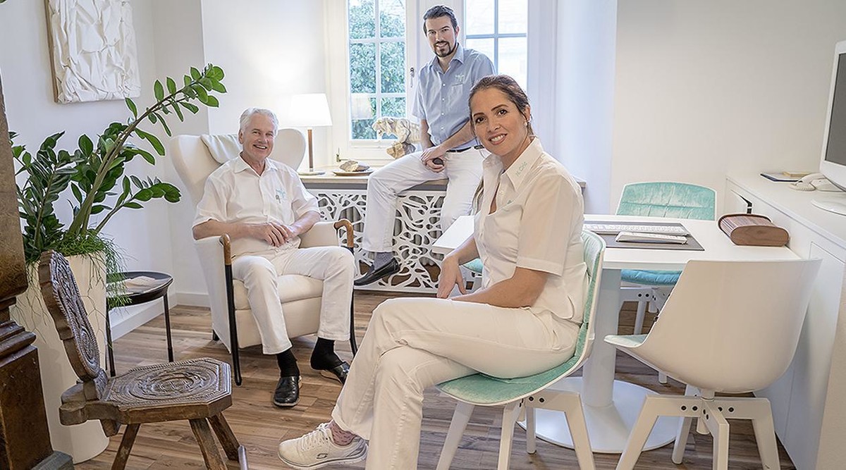 Bilder Praxis im Schloss - Zahnarztpraxis C.-G. Henning