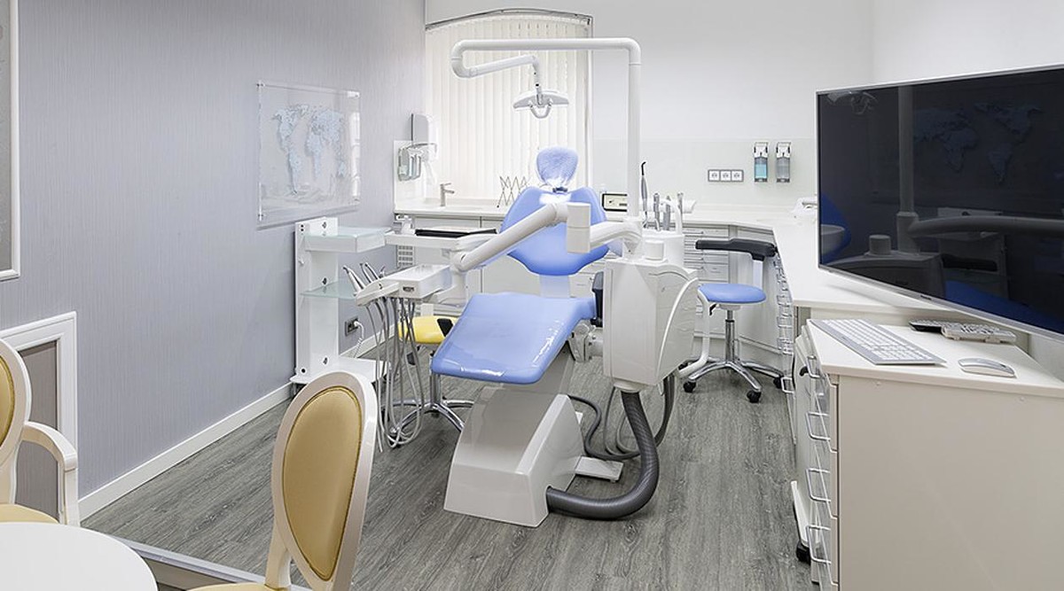 Bilder Praxis im Schloss - Zahnarztpraxis C.-G. Henning