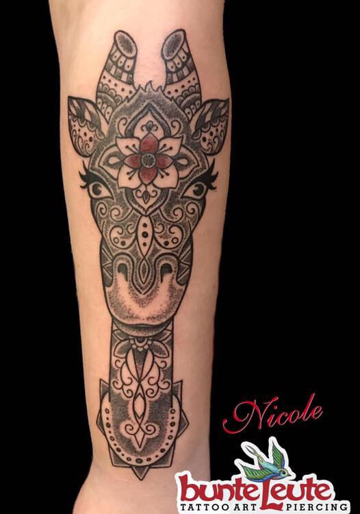 Bilder Bunte Leute Tattoo & Piercing