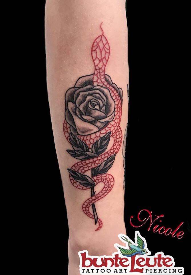 Bilder Bunte Leute Tattoo & Piercing