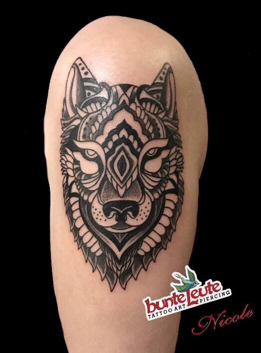 Bilder Bunte Leute Tattoo & Piercing