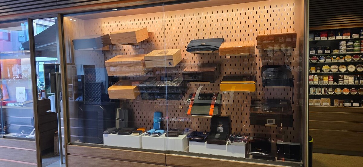 Bilder Davidoff of Geneva since 1911 by WOLSDORFF TOBACCO GmbH