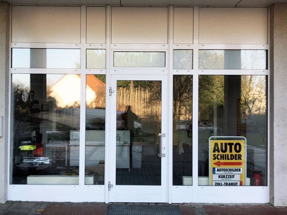 Bilder Autoschilder & Zulassungen STK Werder