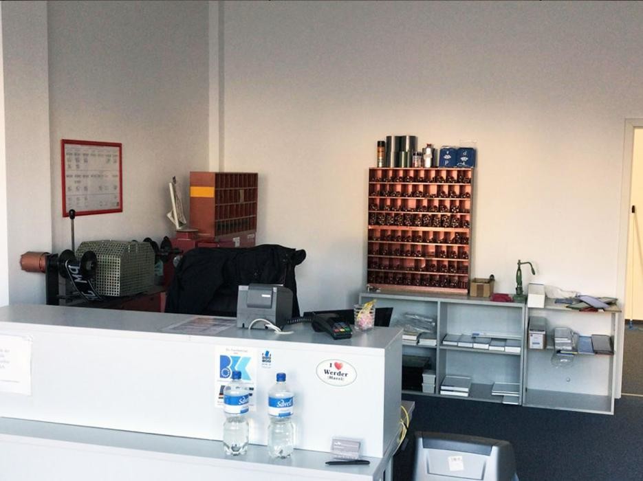 Bilder Autoschilder & Zulassungen STK Werder