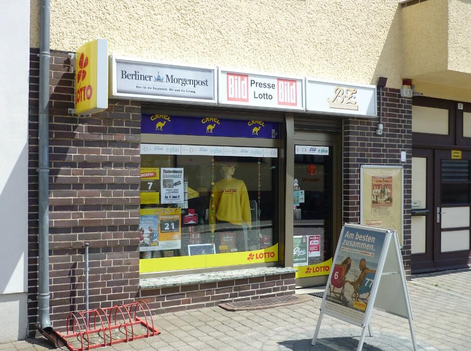 Bilder Tabakwaren und Lotto Gründemann
