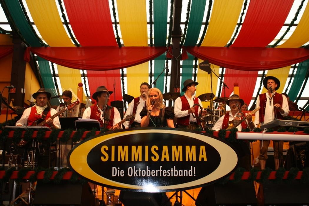 Bilder SIMMISAMMA - die Oktoberfestband