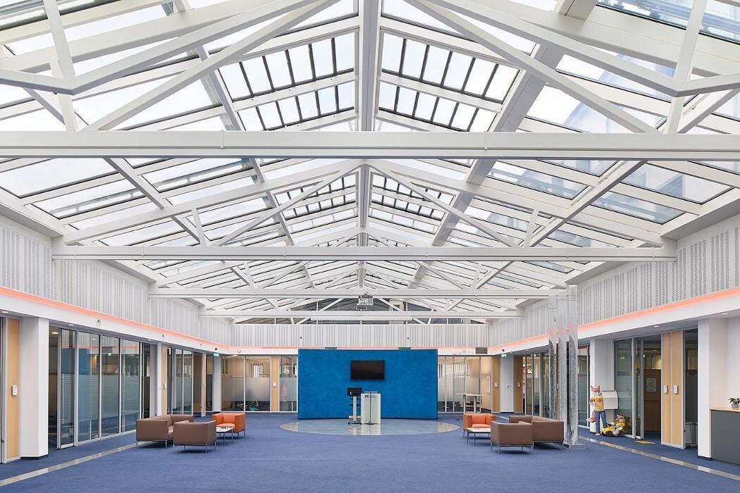 Bilder Volksbank in der Region eG Hauptstelle Rottenburg