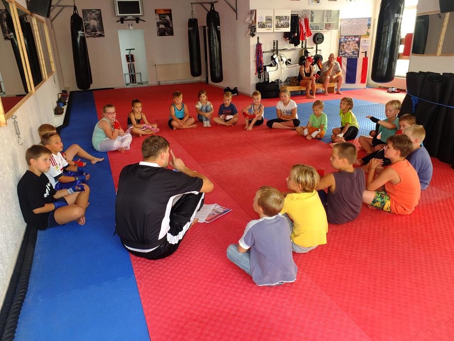 Bilder Golden Ground Gym, Fachsportschule für Kickboxen, Kinder Kickboxen, Kinder Sport, frühkindliche Förderung ab 3 Jahre