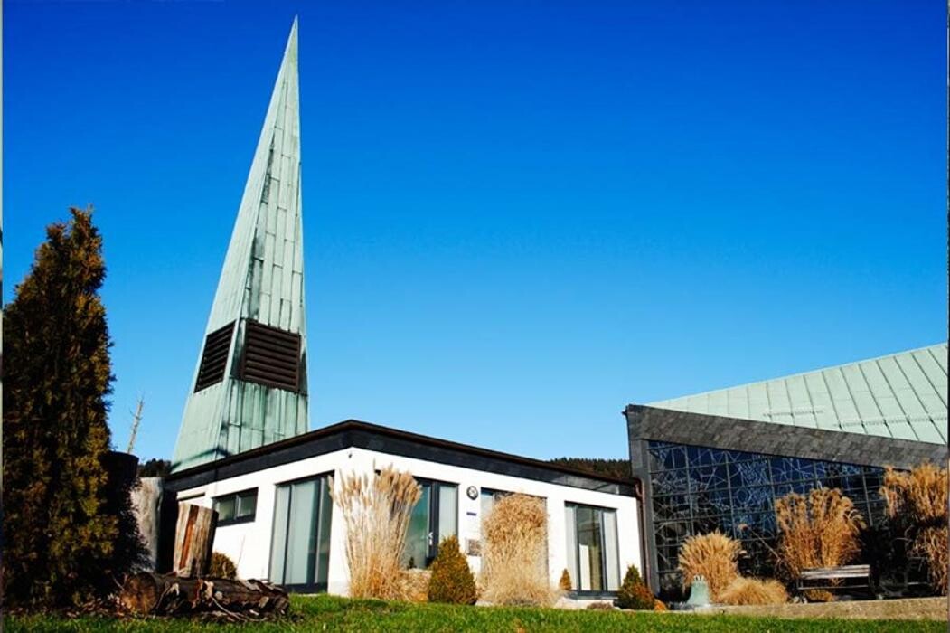 Bilder aeterno Trauerhäuser