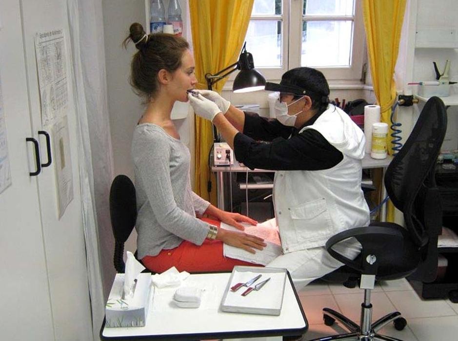 Bilder Dr. Brigitte Losert-Bruggner Zahnärztin Privatpraxis für ganzheitliche Zahnmedizin und Therapie der Kieferfehlstellung (CMD)