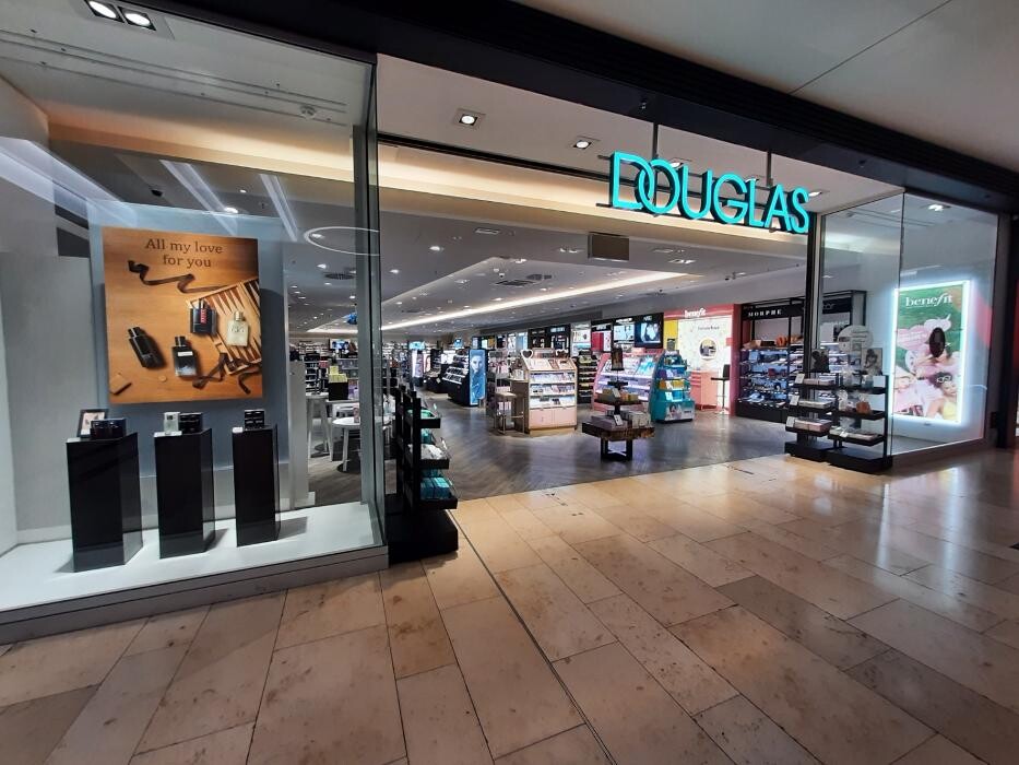 Bilder Douglas München Riem Arcaden