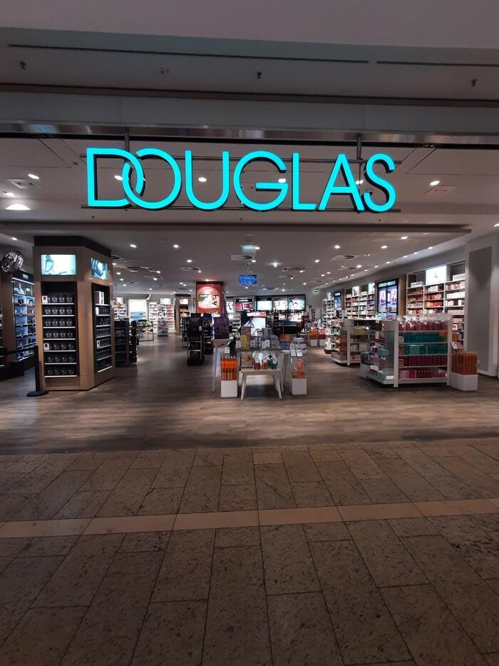 Bilder Douglas Berlin Eastgate