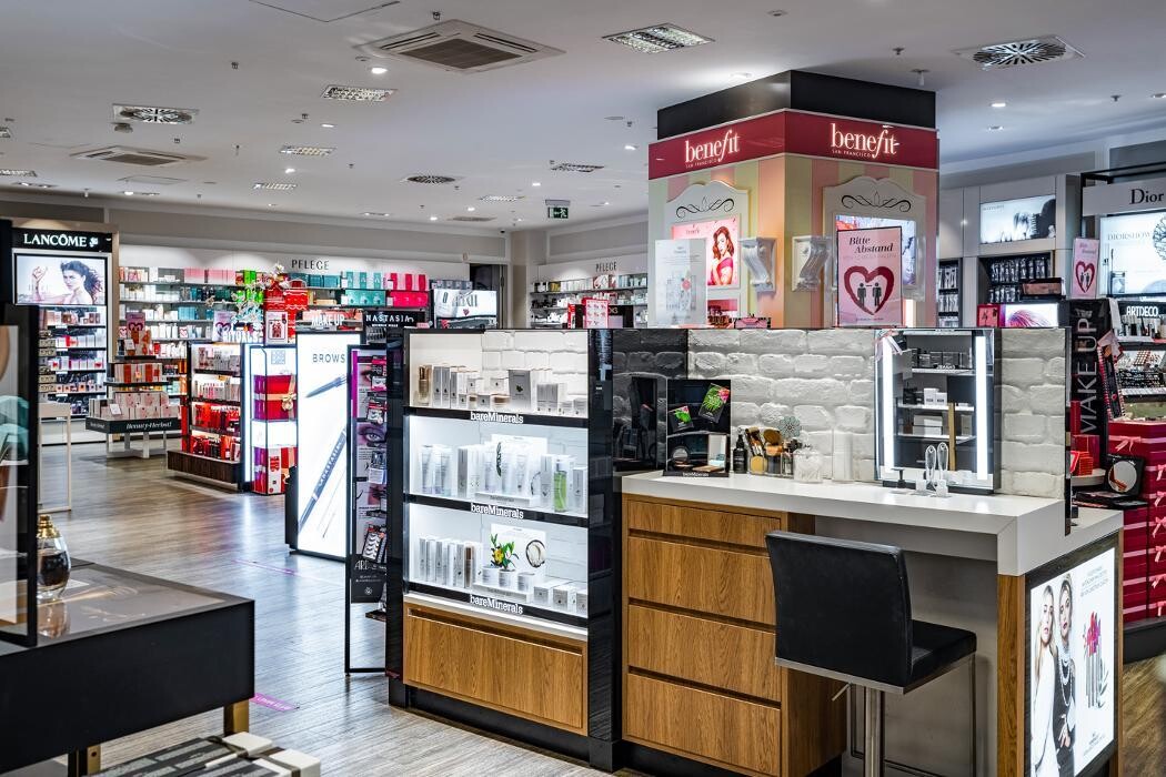 Bilder Douglas Augsburg Moritzplatz