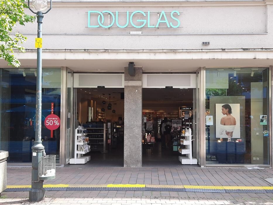 Bilder Douglas Augsburg Moritzplatz