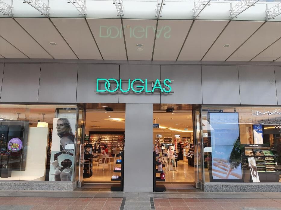 Bilder Douglas Chemnitz Center