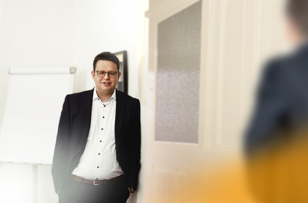 Bilder Steuern gestalten. GmbH & Co. KG