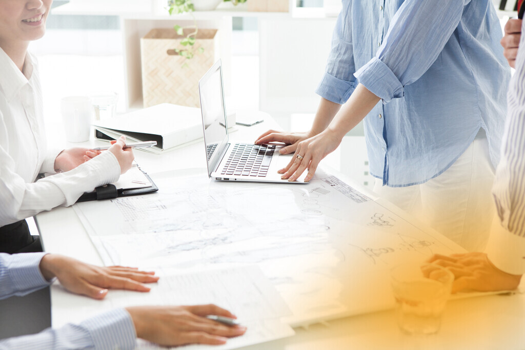 Bilder Steuern gestalten. GmbH & Co. KG