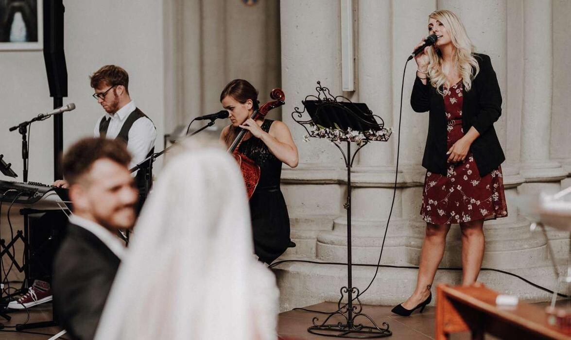 Bilder Hochzeitssängerin Michelle Kunstmann "stimmig"