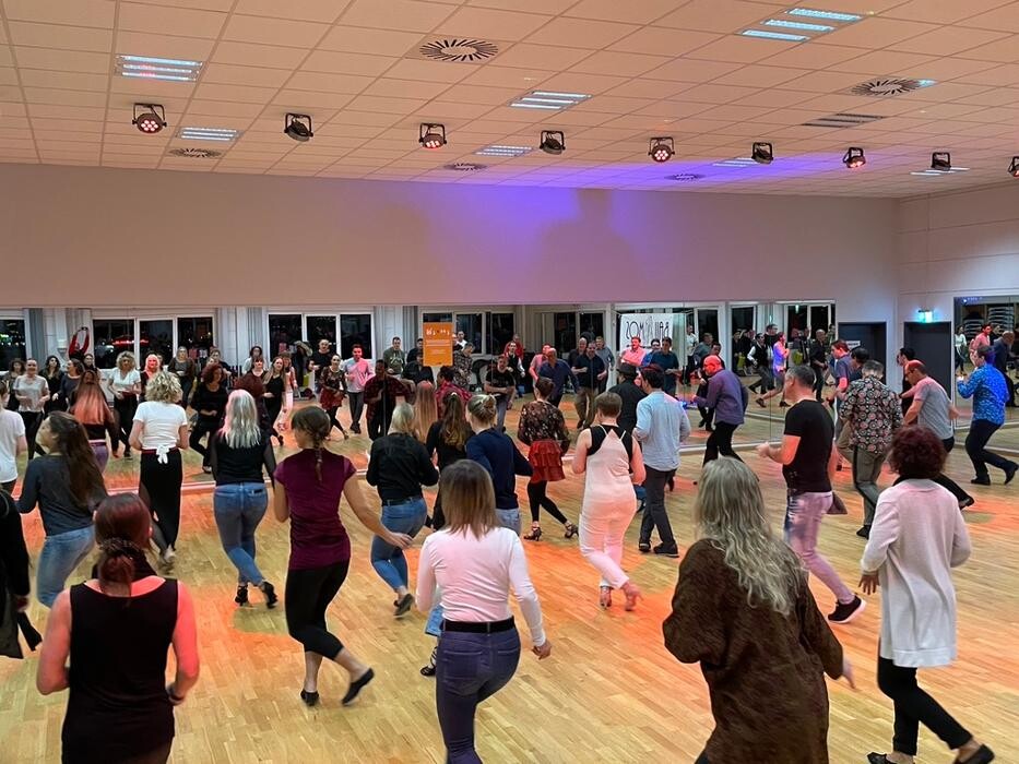 Bilder Salsa Tanzschule Bailamos Würzburg