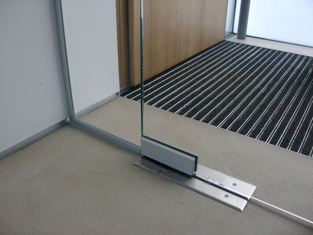 Bilder NeBau Strahl und Beschichtungstechnik