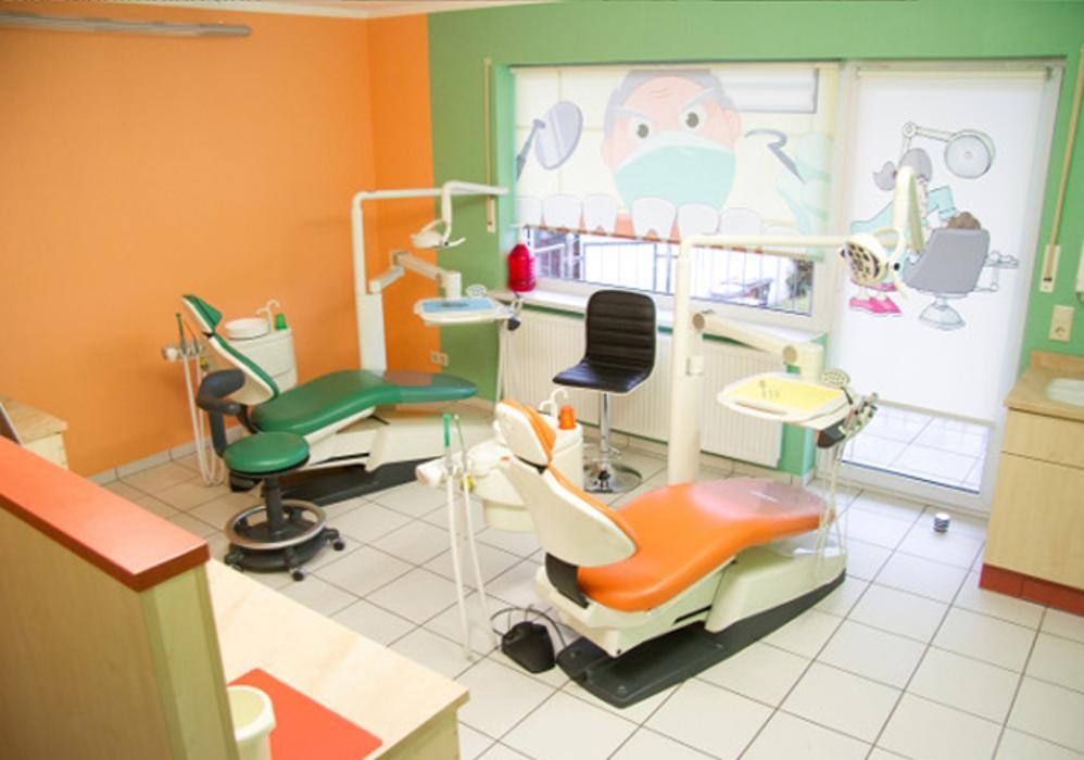 Bilder Zahnärztin Beata Schmitt MSc Kieferorthopädie