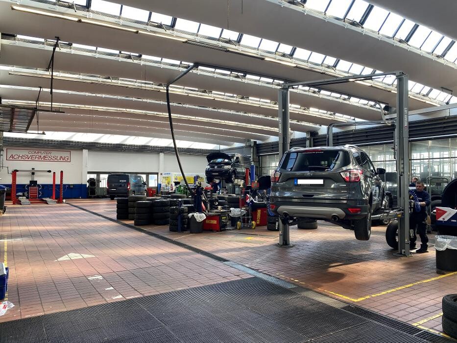 Bilder Gummi-Mayer Car Service GmbH & Co. KG - Partnerbetrieb von Euromaster