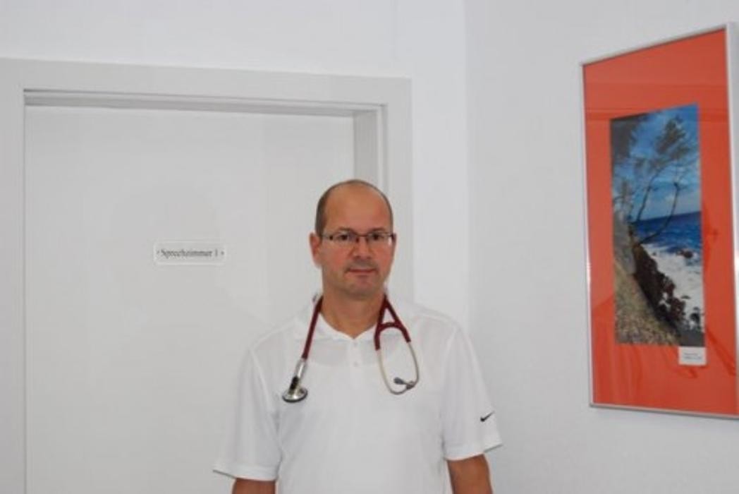 Arztpraxis Dipl.-med. Henrik Dolling, Praktischer Arzt Logo