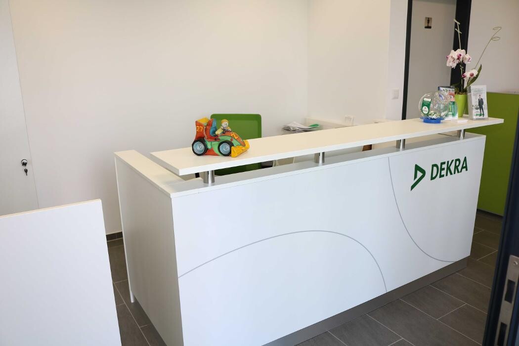 Bilder DEKRA Automobil GmbH Außenstelle Burgkirchen