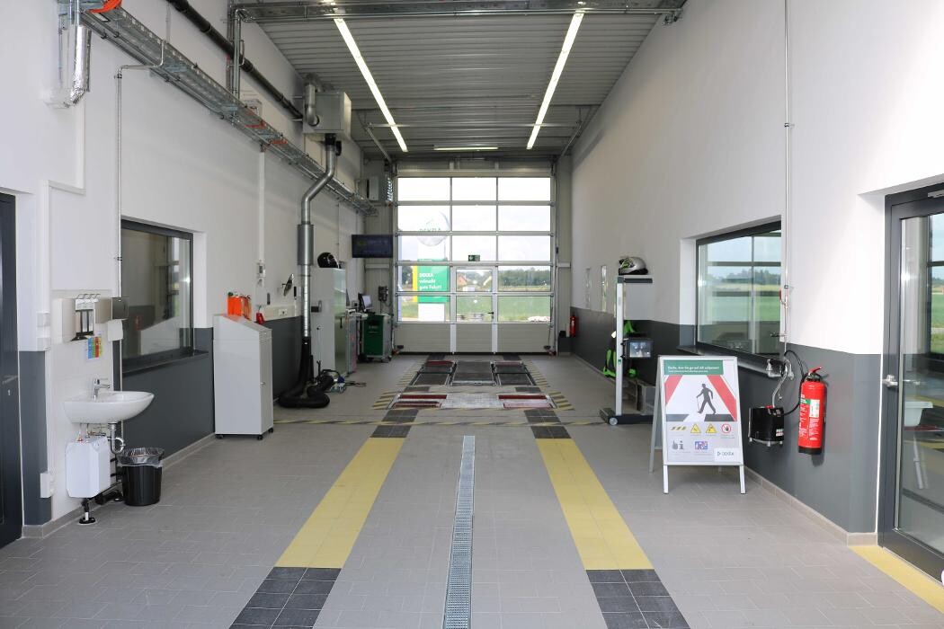Bilder DEKRA Automobil GmbH Außenstelle Burgkirchen