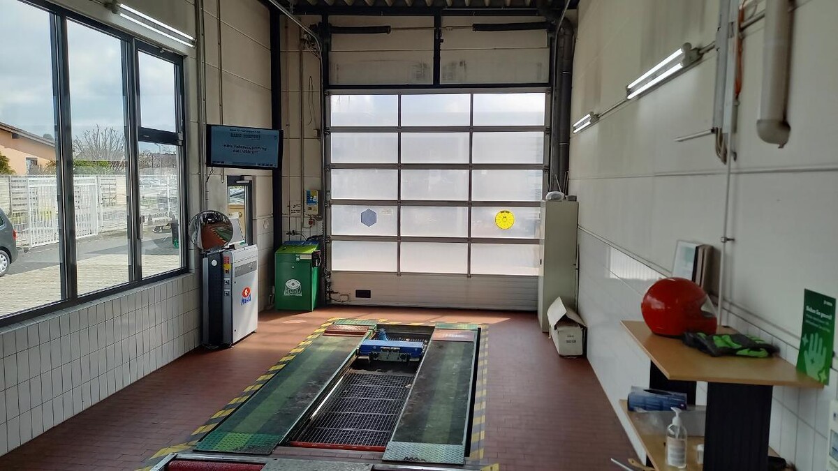 Bilder DEKRA Automobil GmbH Station Euskirchen Innenstadt