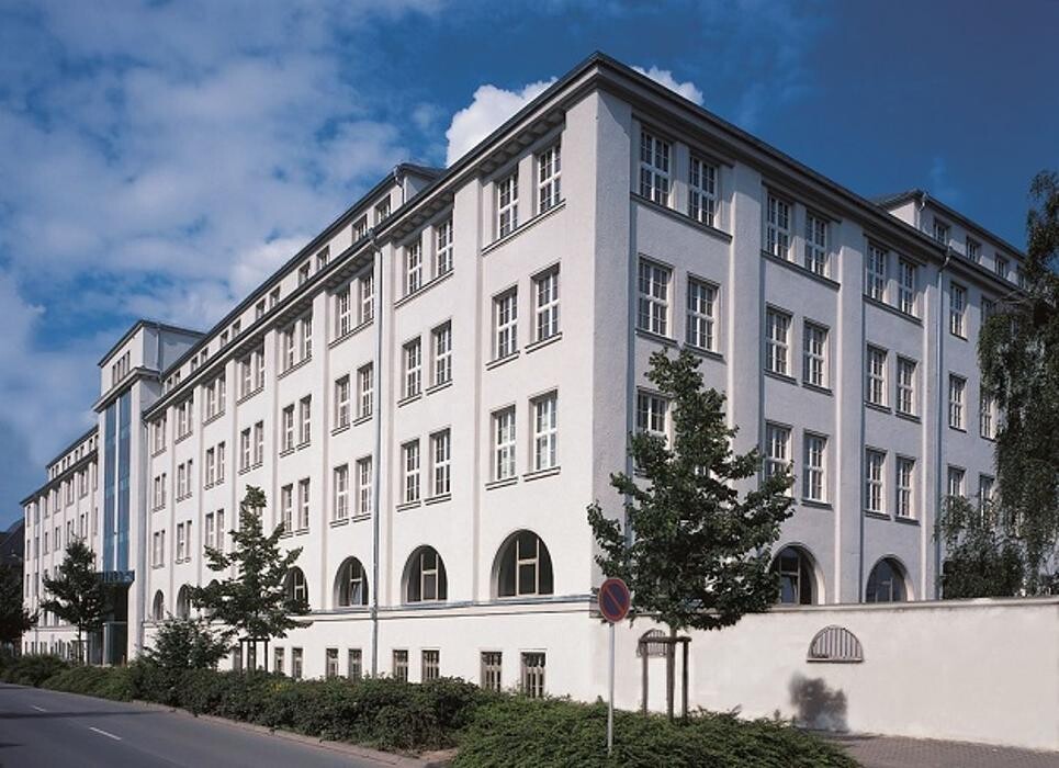 Bilder Leadec Automation & Engineering GmbH