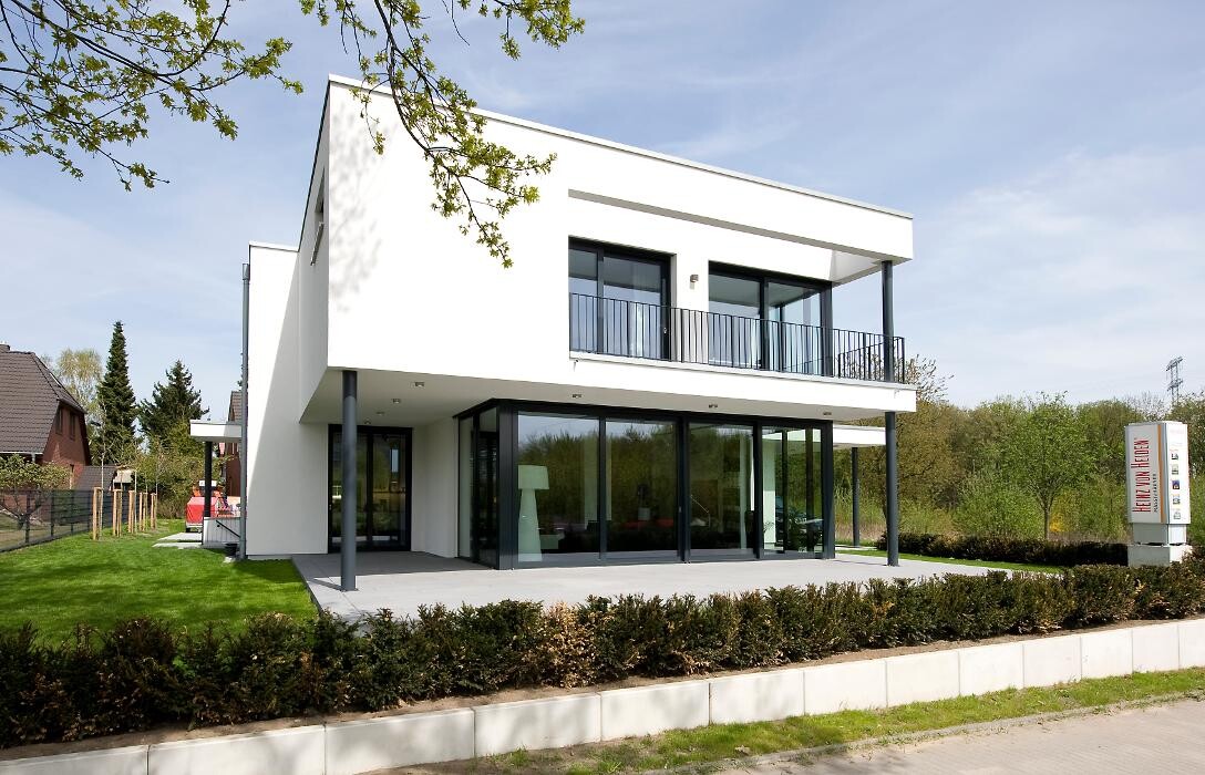 Bilder Heinz von Heiden-Musterhaus Ahrensfelde - Wir bauen Ihr Massivhaus.