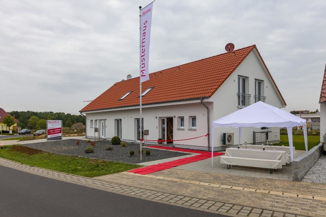 Bilder Heinz von Heiden-Musterhaus Sennfeld - Wir bauen Ihr Massivhaus.